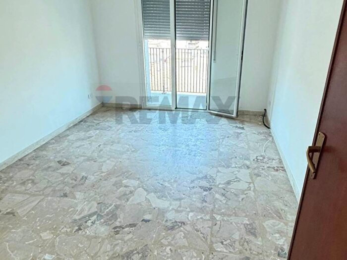 Appartamento con 5 locali in affitto in Via Niscemi, Centro, Gela