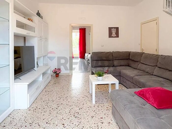 Casa quadrilocale in affitto in Via Raciti, Catania