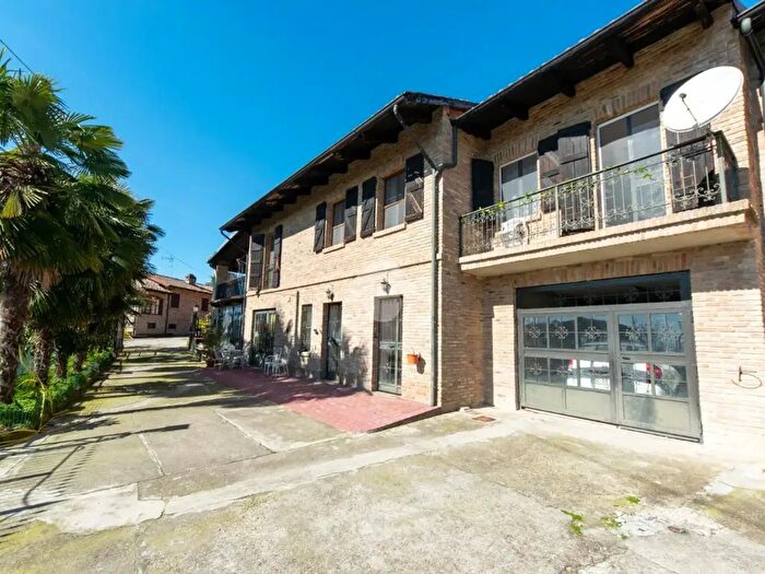 Casa con 7 locali in vendita in Via Terfangato, Castelletto Merli