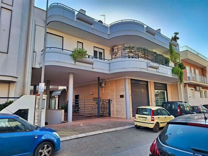 Casa quadrilocale in vendita in Conversano