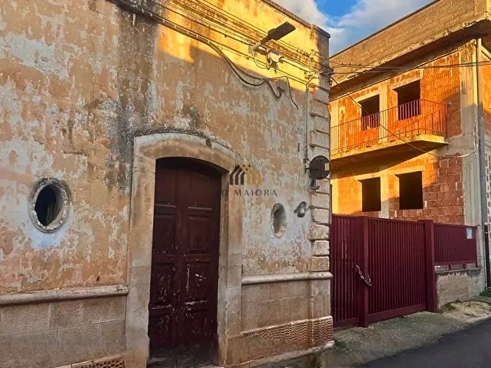 Appartamento con 8 locali in vendita in Bitonto