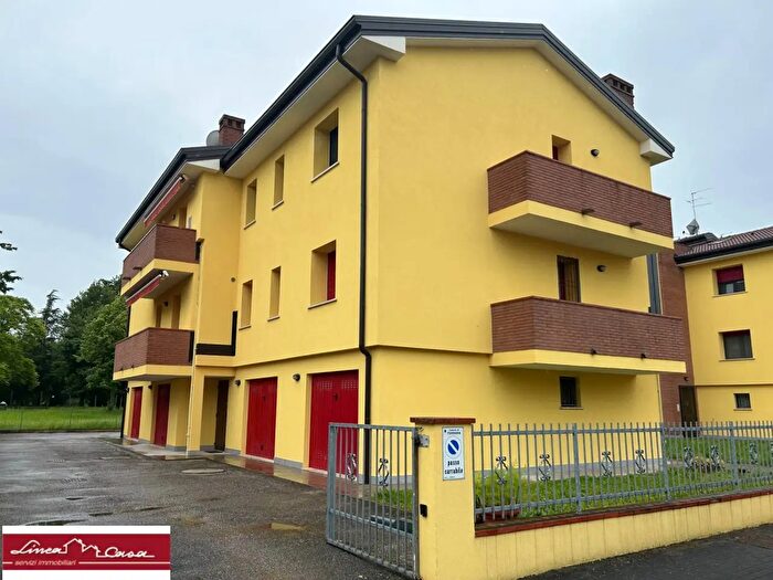 Appartamento quadrilocale in vendita in Via Nives Gessi, Ferrara