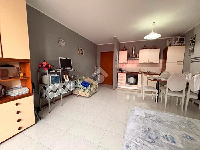 Appartamento monolocale in vendita in Via Garibaldi, Verdello