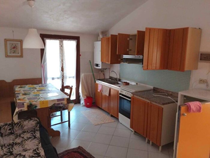 Appartamento trilocale in affitto in Via Orpiano, Cervarezza, Ventasso