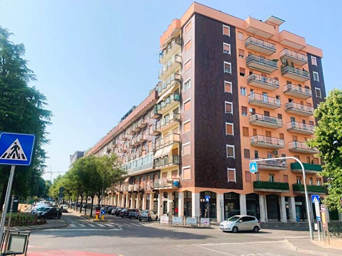 Appartamento trilocale in affitto in Piazza Decorati al Valore Civile, Centro, Cassina de' Pecchi