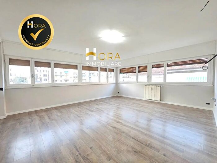 Appartamento trilocale in vendita in Via Rattazzi, Firenze