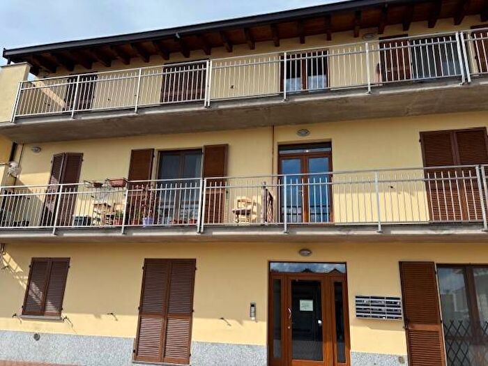 Appartamento trilocale in affitto in Via Roma, Centro, Cassolnovo