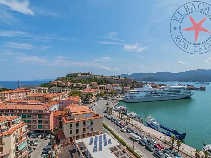 Appartamento con 8 locali in vendita in Calata Italia, Portoferraio