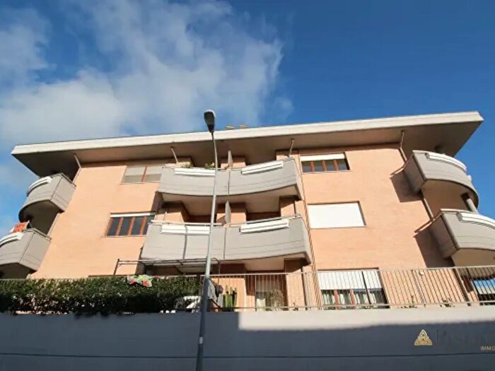Appartamento trilocale in vendita in Via Vittorio Bachelet, Canino