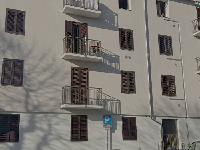 Appartamento bilocale in affitto in Via Villafranca, Stazione, Rho