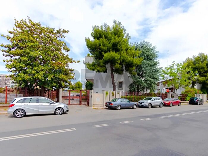 Appartamento trilocale in vendita in Via Giuseppe Fanelli G, Bari