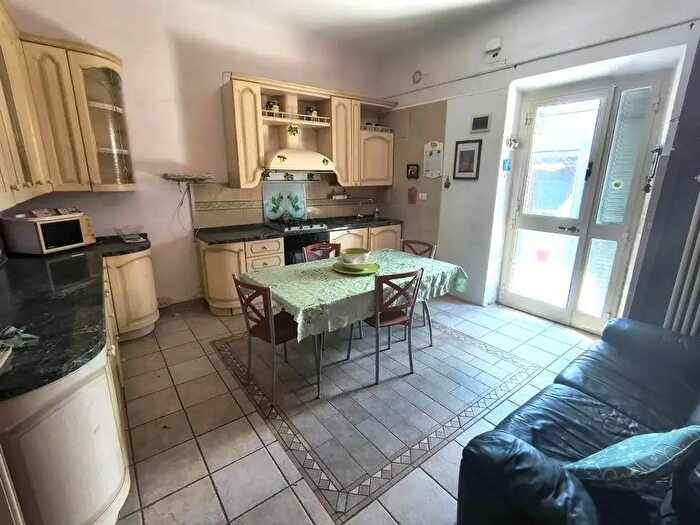 Appartamento trilocale in vendita in Pisa