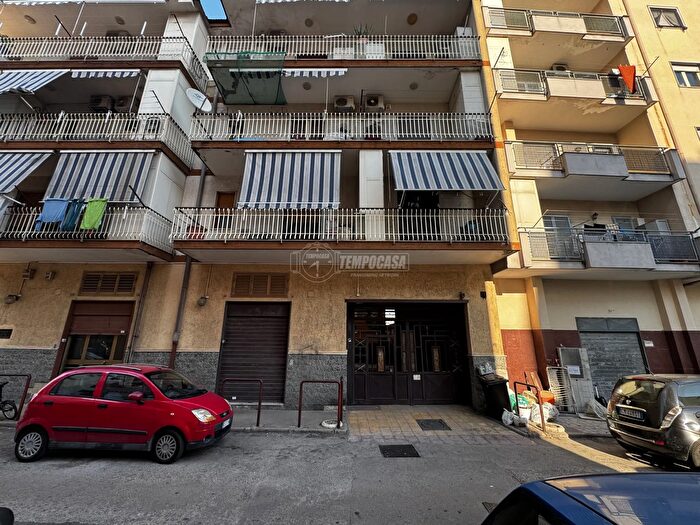 Appartamento trilocale in vendita in Via Mattia Ferrara, Casoria