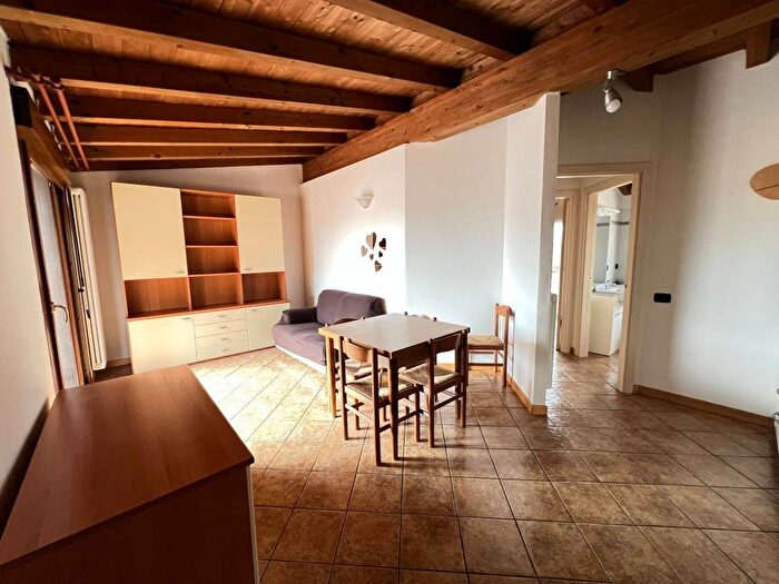 Appartamento bilocale in affitto in Via Ginevrina da Fossano, Semicentro, Cantù