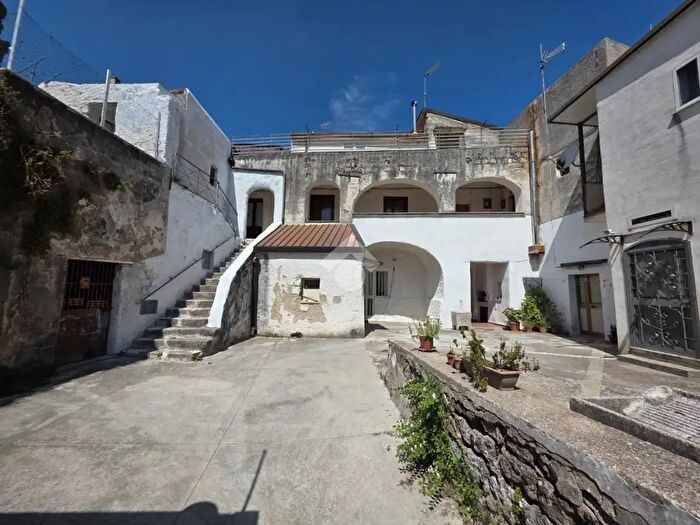 Appartamento quadrilocale in vendita in Via Piedicasale, Durazzano