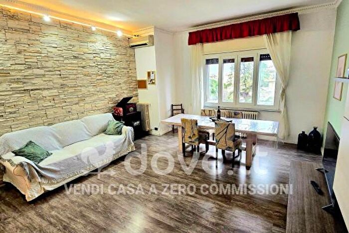 Appartamento quadrilocale in vendita in Viale della Pace, Grosseto