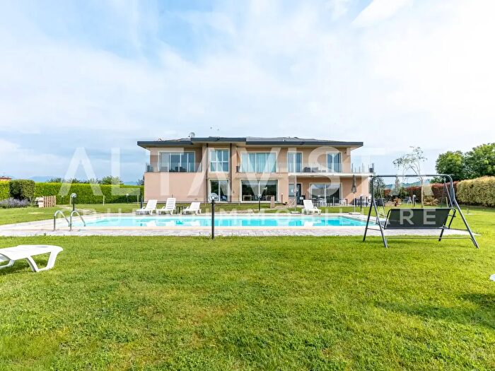 Casa in vendita in Via Bettola, Lonato