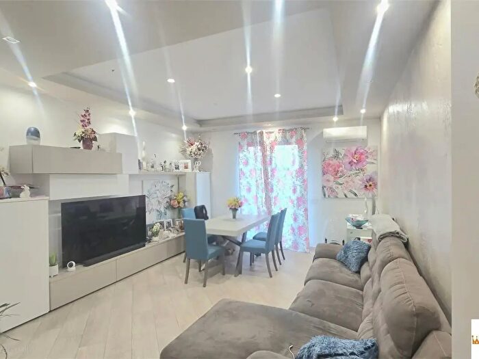 Appartamento trilocale in vendita in Palermo