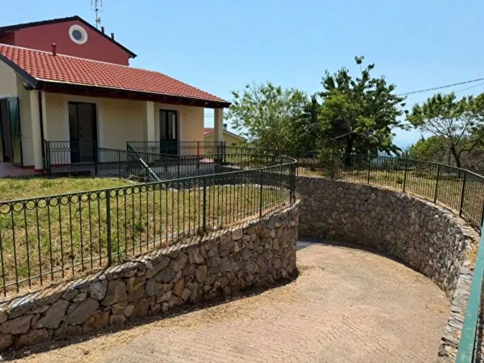 Casa con 6 locali in vendita in Via Gaiado, Tovo San Giacomo