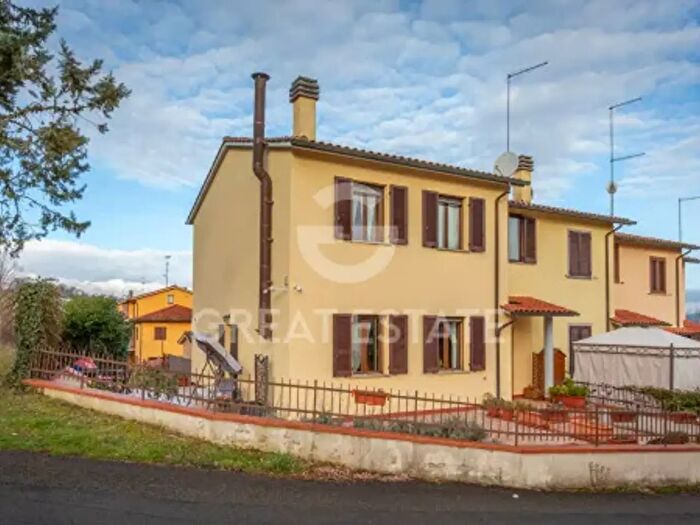 Casa con 6 locali in vendita in Via Ospedaletto, Fabro