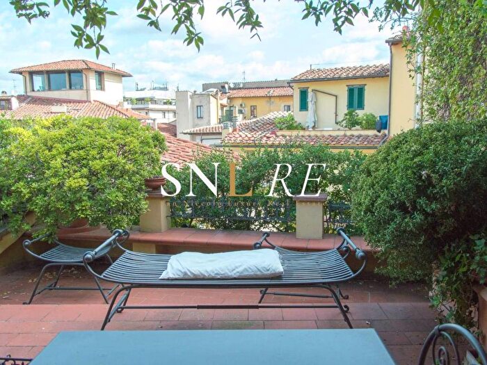 Appartamento con 5 locali in affitto in Via dei Tornabuoni, Piazza della Repubblica, Firenze