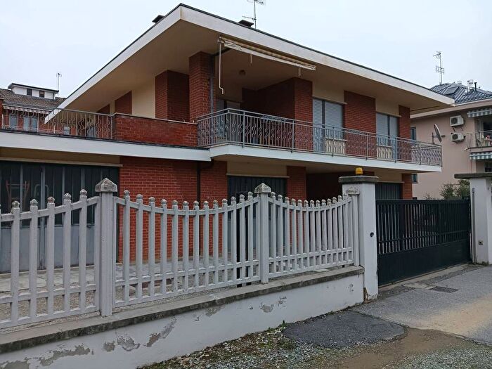 Appartamento trilocale in affitto in Via Don Giovanni Minzoni, Manta