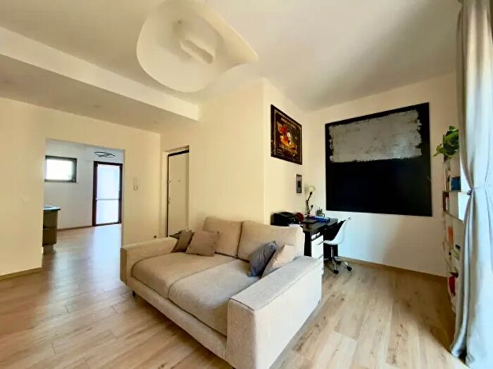 Appartamento trilocale in vendita in Via Daniele Ranzoni, Novara