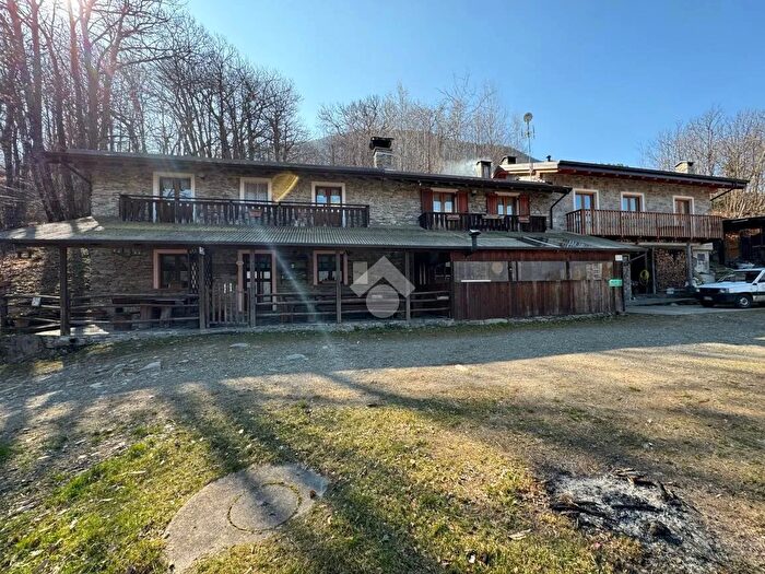 Casa con 8 locali in vendita in Località Dossa, Cosio Valtellino