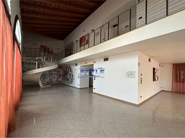 Casa con 6 locali in affitto in Fossò