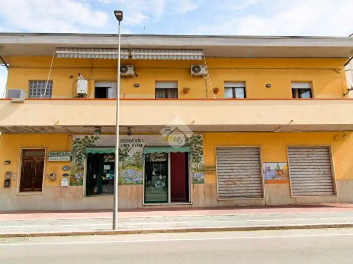 Appartamento trilocale in vendita in Via Adriatica, Francavilla Al Mare