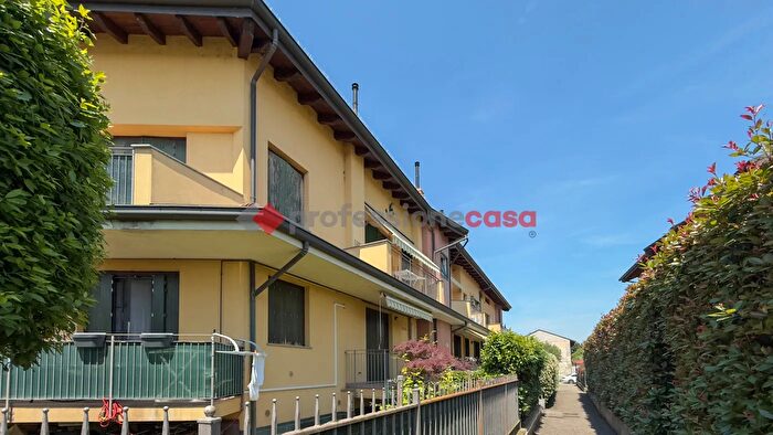 Case in Vendita e in Affitto - 2