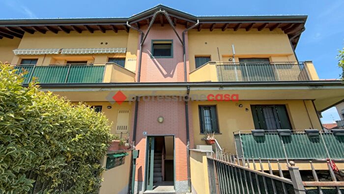 Appartamento bilocale in vendita in Via Broletto, Bellinzago Lombardo