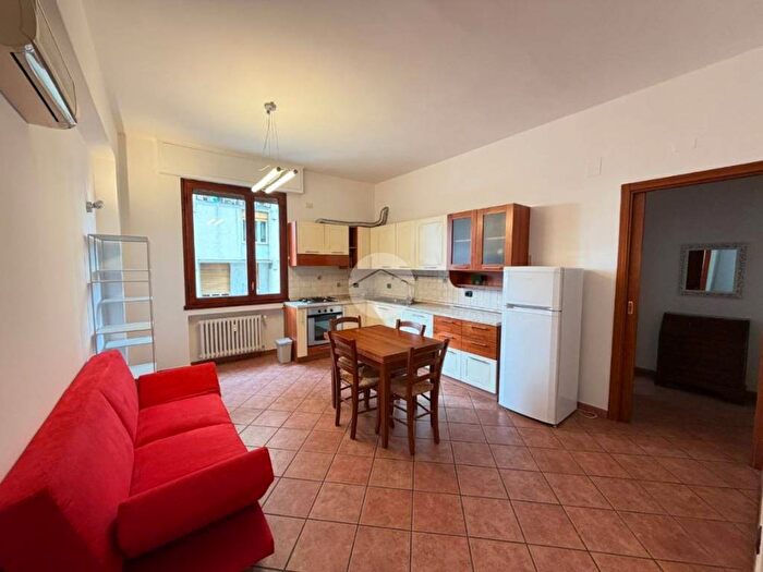 Appartamento bilocale in affitto in VIA FELICE FONTANA, Porta al Prato San Jacopino, Firenze