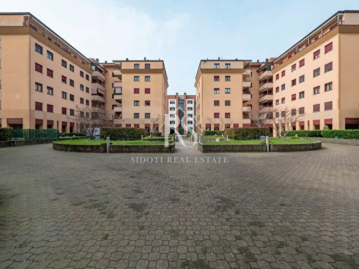 Appartamento trilocale in affitto in Via Gabriele DAnnunzio, Centro, Pioltello