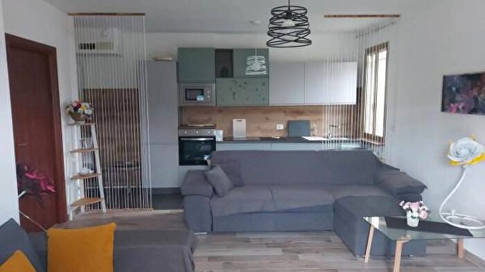 Appartamento trilocale in vendita in Via Riva, Montese