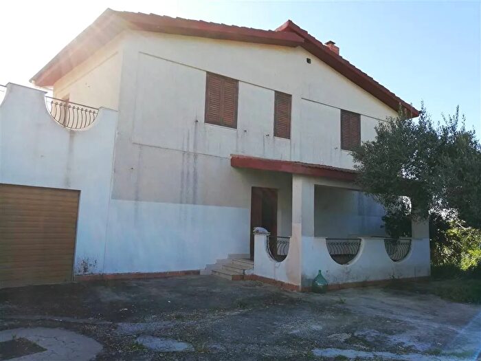 Casa con 6 locali in vendita in Sciacca