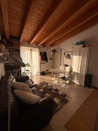 Appartamento bilocale in affitto in Via Michelangelo Buonarroti, Milano