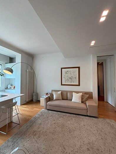 Appartamento trilocale in affitto in Viale Abruzzi, Morgagni, Milano