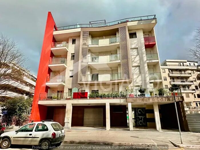 Appartamento trilocale in vendita in Viale Giotto, Foggia