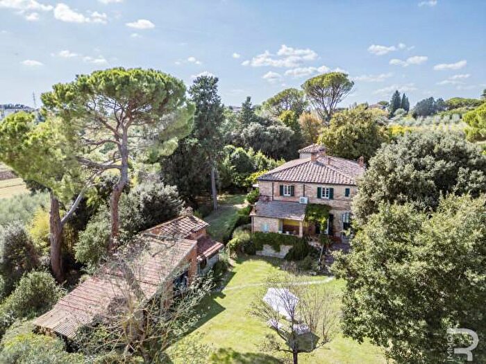 Casa con 6 locali in vendita in Via di Lucignano, Foiano Della Chiana