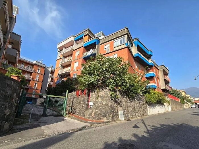 Appartamento con 5 locali in vendita in Via Vesuvio, Trecase