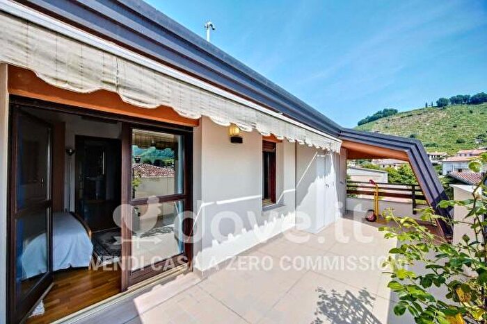 Appartamento quadrilocale in vendita in Via Patrioti, Farra Di Soligo