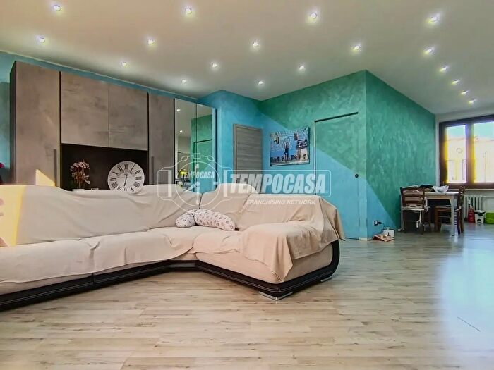 Appartamento quadrilocale in vendita in Via Pollone, Biella