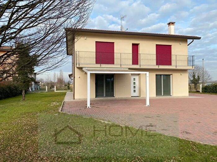 Casa con 6 locali in affitto in Via Ca Marchesa, Rovolon