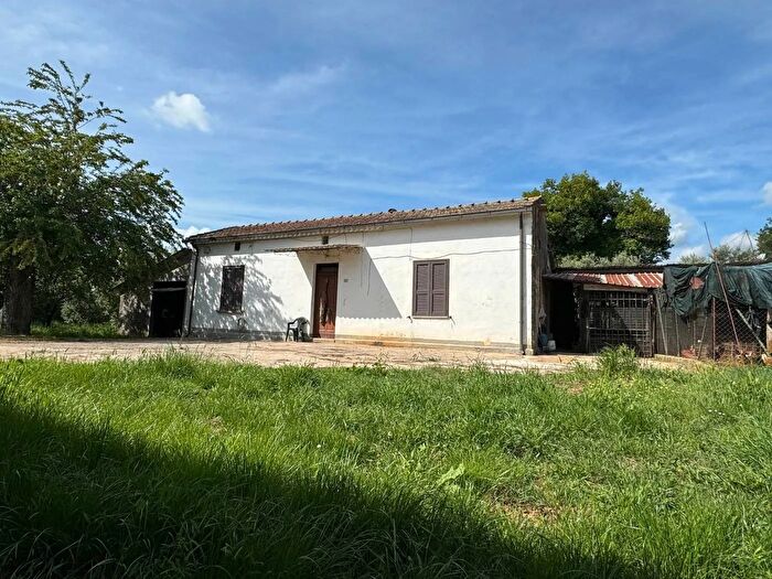 Casa trilocale in vendita in Via Folcara Roccasecca, Roccasecca