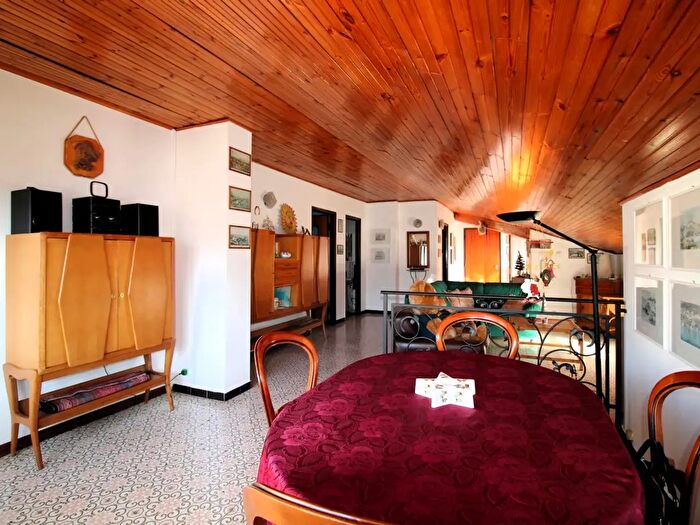 Casa con 5 locali in vendita in Via Rodolfo dell'Andrino, Centro Valle Intelvi