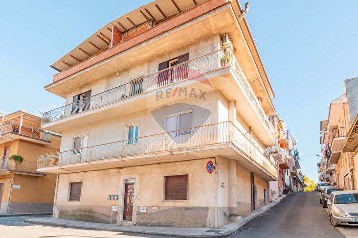 Appartamento con 7 locali in affitto in Via Cavour a, Grammichele