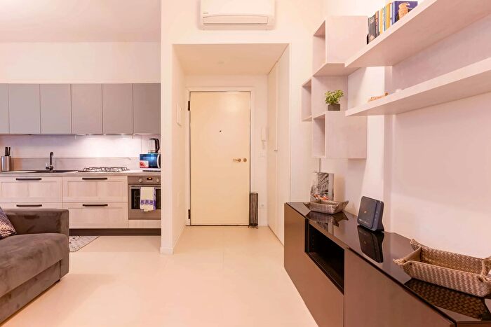 Appartamento monolocale in affitto in Via Franco Bolognese, Bologna