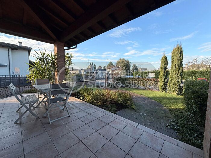 Casa trilocale in vendita in Rodigo