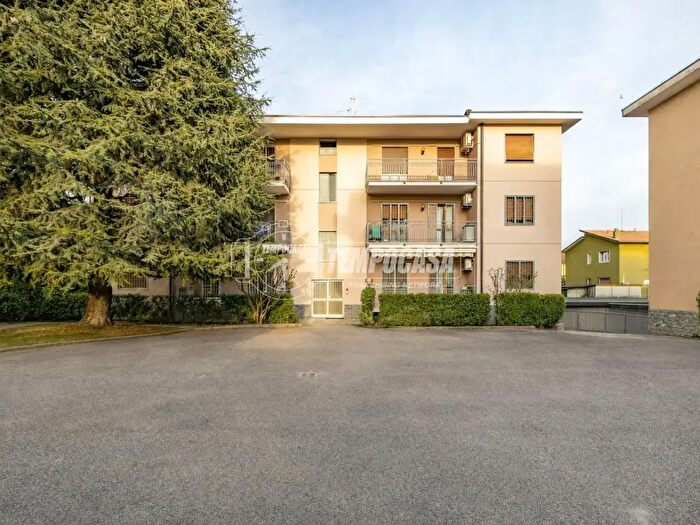 Appartamento trilocale in vendita in Via Giuseppe Verdi, Cernusco Sul Naviglio
